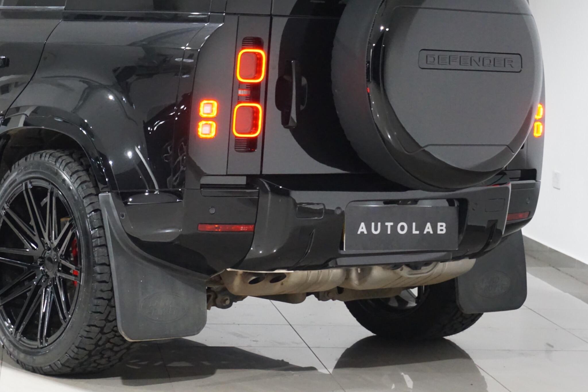 Land Rover Defender 110 3.0 D250 MHEV XS Edition SUV 5dr Diesel Auto 4WD Euro 6 (s/s) (250 ps)